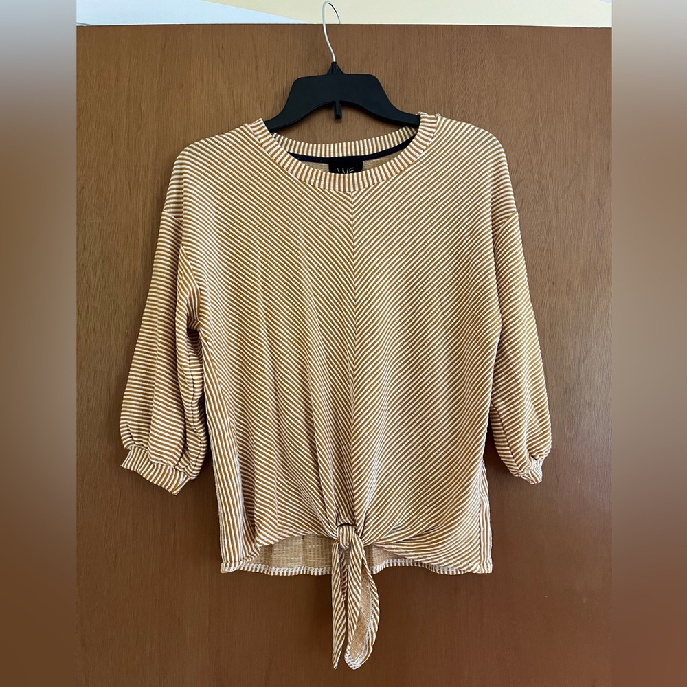3/4 sleeve top with tie